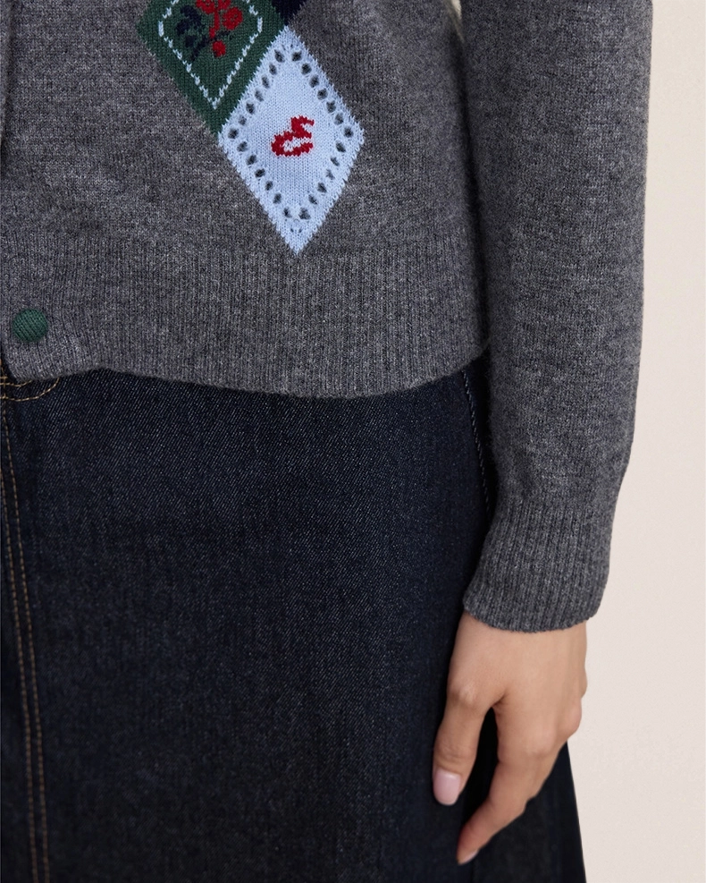 VIONIS·XY heather grey wool cardigan detail, ribbed hem and clean classic fit in 12-gauge knit